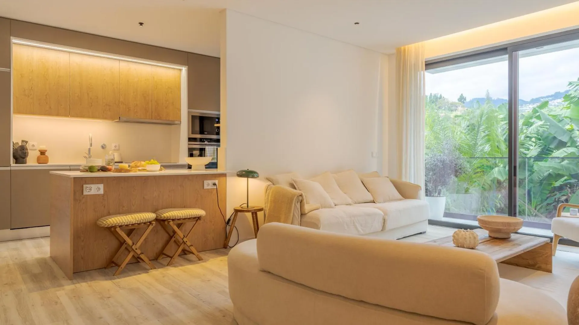 All You Need Apartment City Center Φουνκάλ